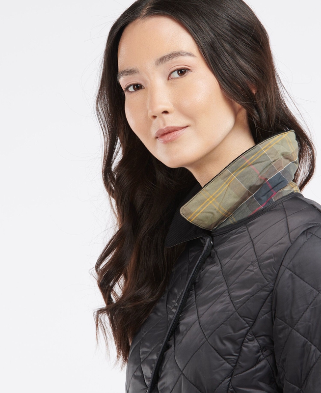 Women's Barbour Steppjacke Deveron Polarquilt Quilted Jackets Black | TIHZ-69405